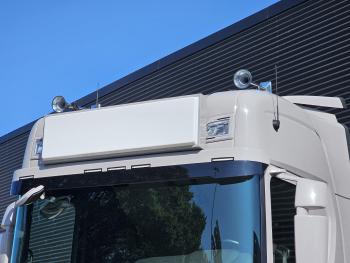 R770 V8 4x2 / PARKING COOLER / 2 TANKS / PTO / 9T AXLE